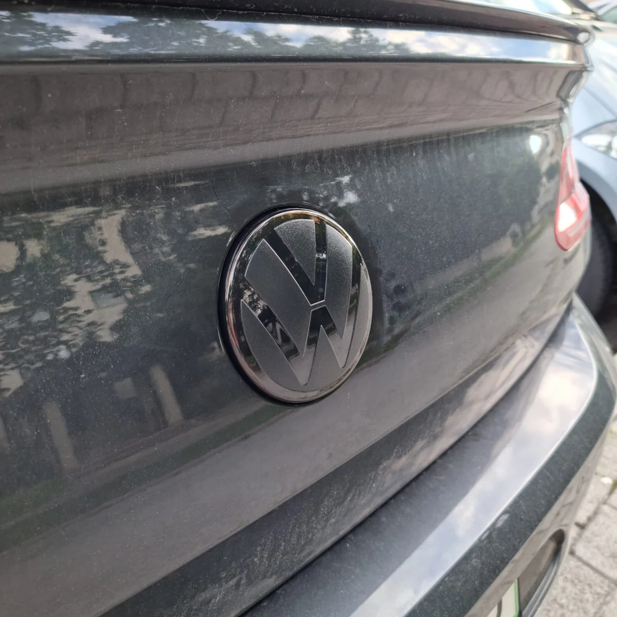 Black VW Tiguan 2017-2020 Emblems